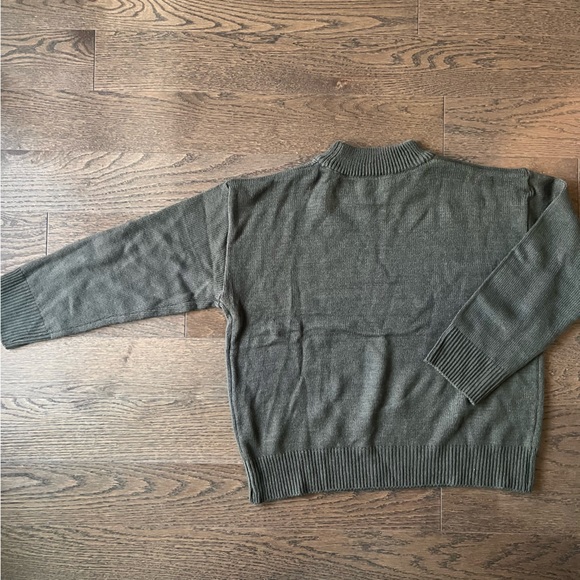 Mock neck knit sweater - Picture 3 of 3